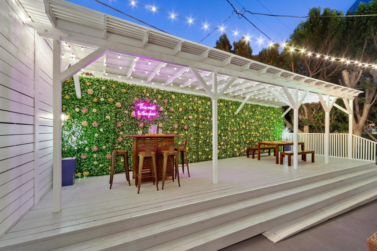 Studio City Contemporary Villa With Pool Sleeps 10 Лос-Анджелес Экстерьер фото