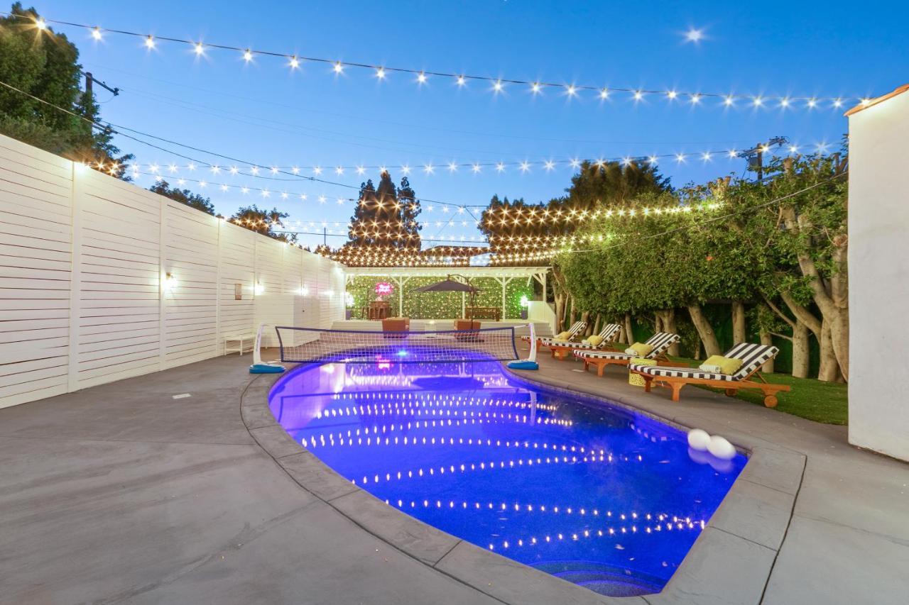 Studio City Contemporary Villa With Pool Sleeps 10 Лос-Анджелес Экстерьер фото