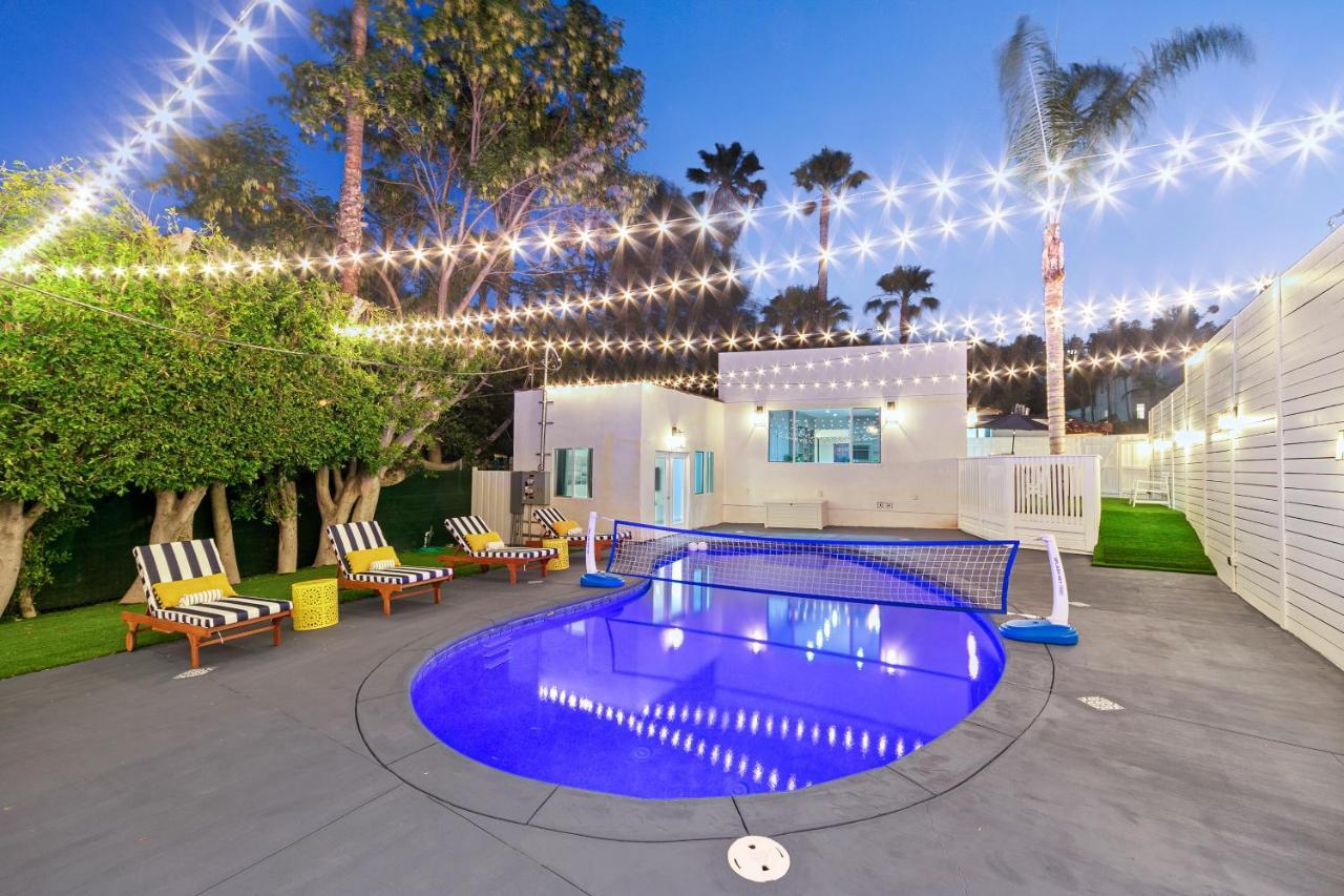 Studio City Contemporary Villa With Pool Sleeps 10 Лос-Анджелес Экстерьер фото