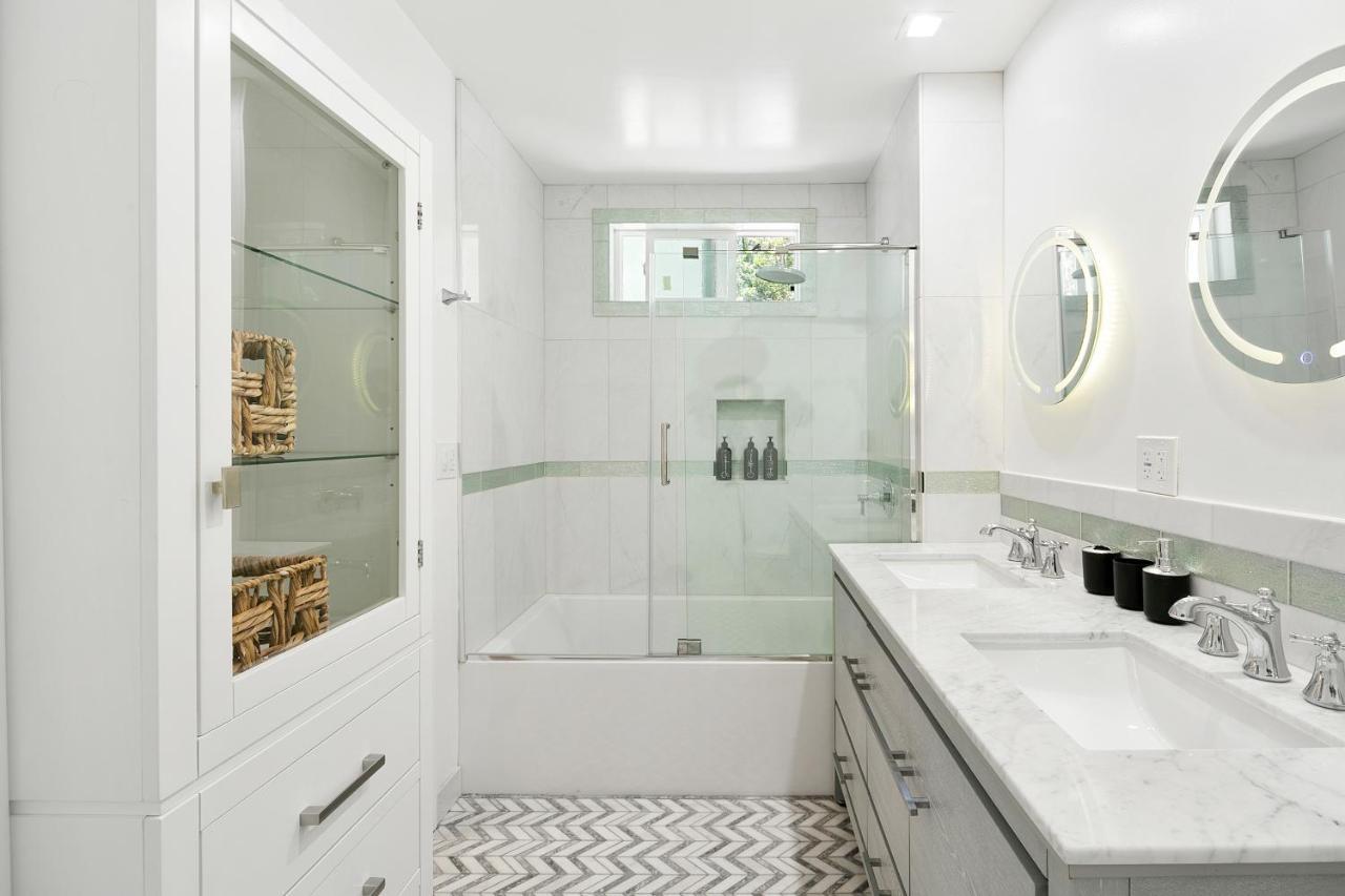 Studio City Contemporary Villa With Pool Sleeps 10 Лос-Анджелес Экстерьер фото