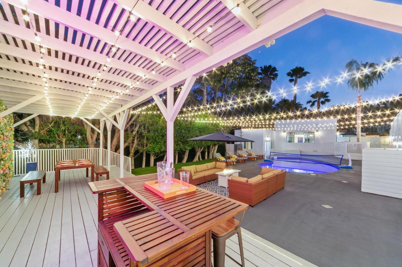 Studio City Contemporary Villa With Pool Sleeps 10 Лос-Анджелес Экстерьер фото